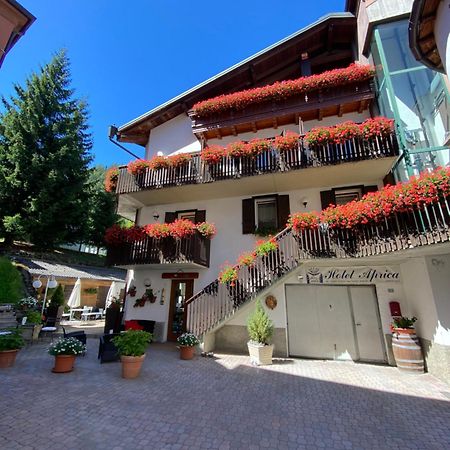 Albergo Aprica Garni エクステリア 写真