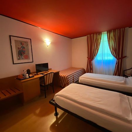 Albergo Aprica Garni エクステリア 写真