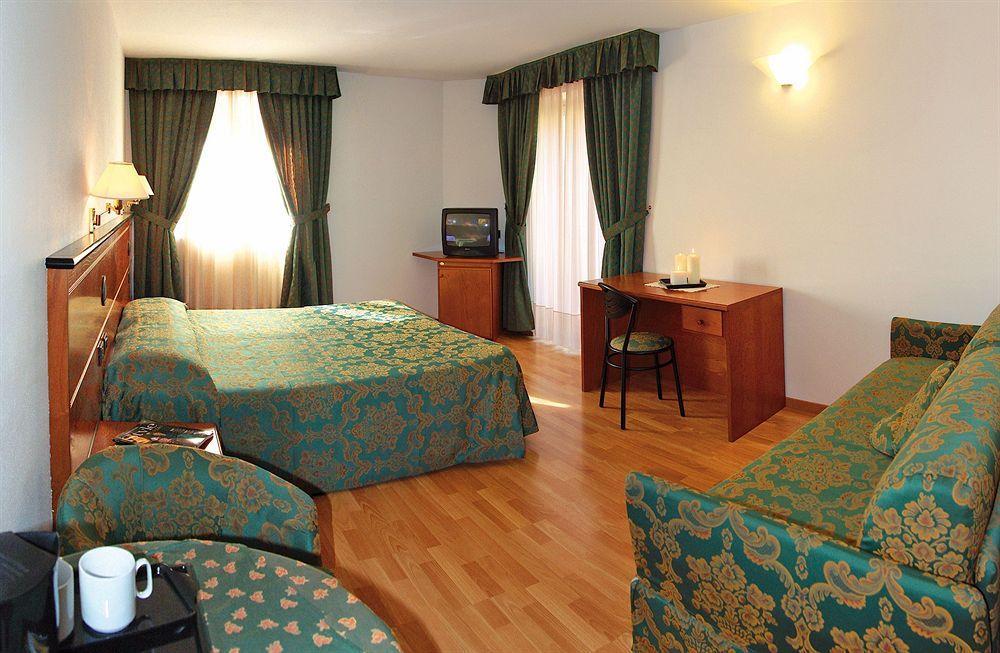 Albergo Aprica Garni エクステリア 写真
