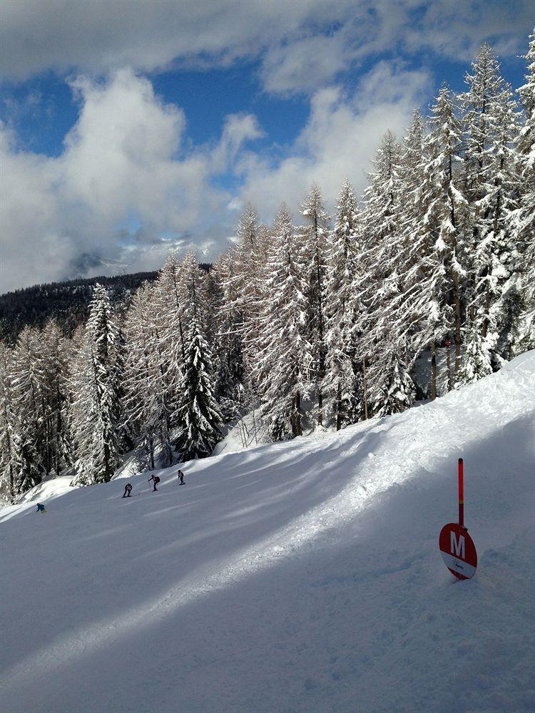 Albergo Aprica Garni エクステリア 写真