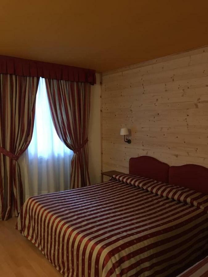 Albergo Aprica Garni エクステリア 写真